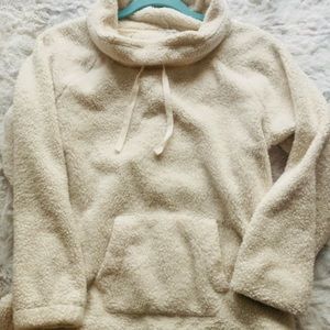 White/cream Gap sweater